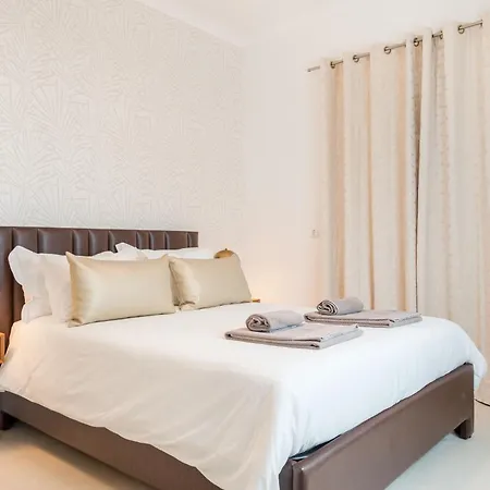 Family Apartment *